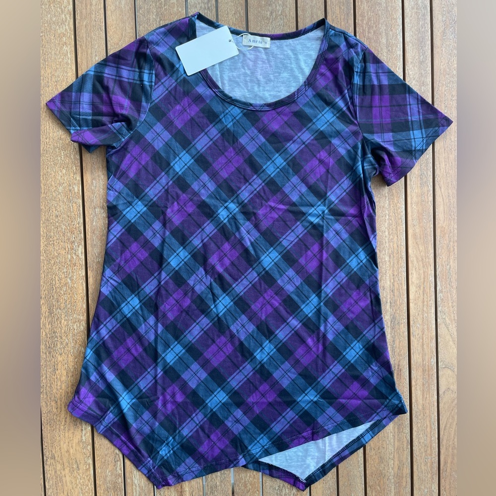 Amrto Purple and Blue Plaid Top - Medium 💙